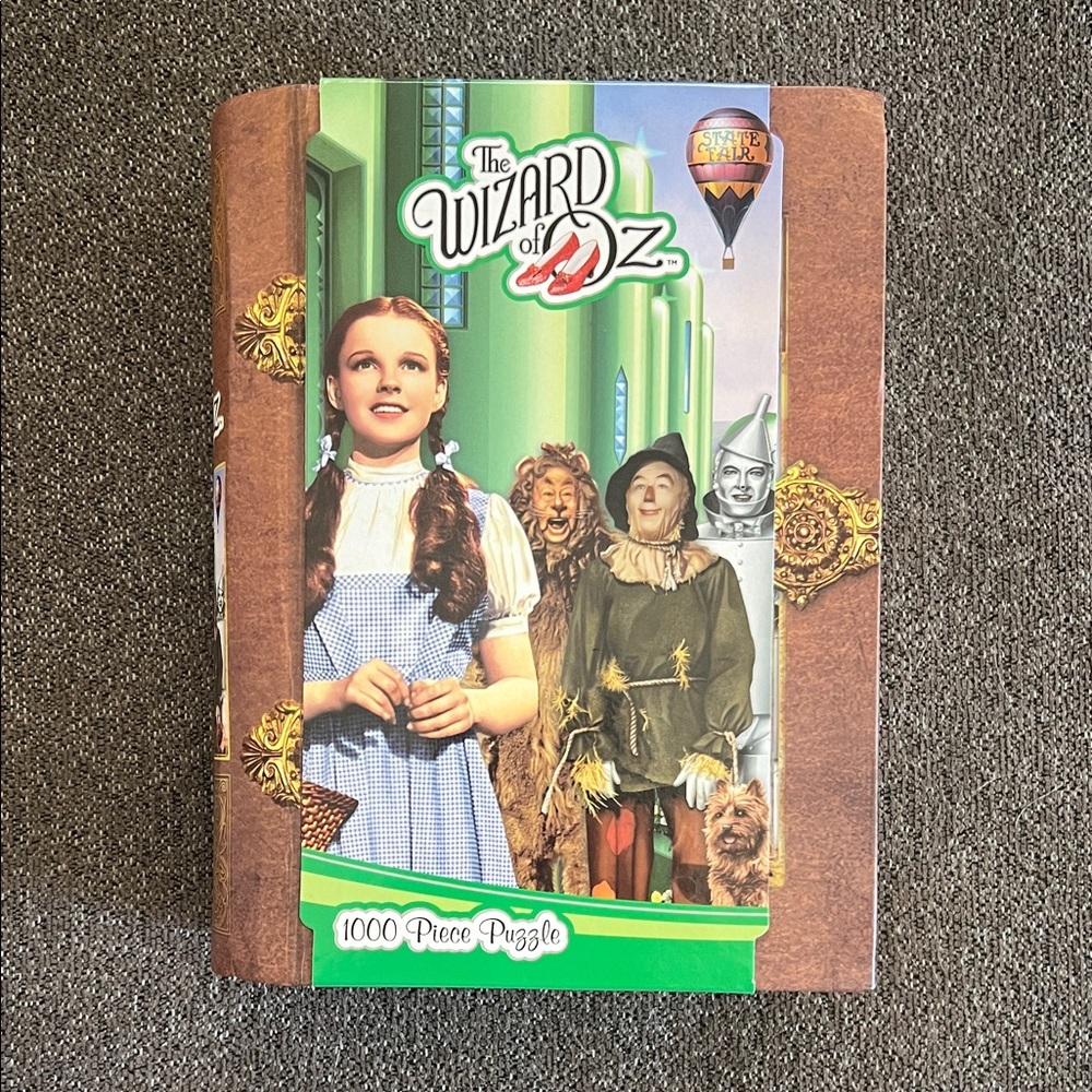 The Wizard of Oz Emerald City 1000 Piece Puzzle & Keepsake Book Box #71336.